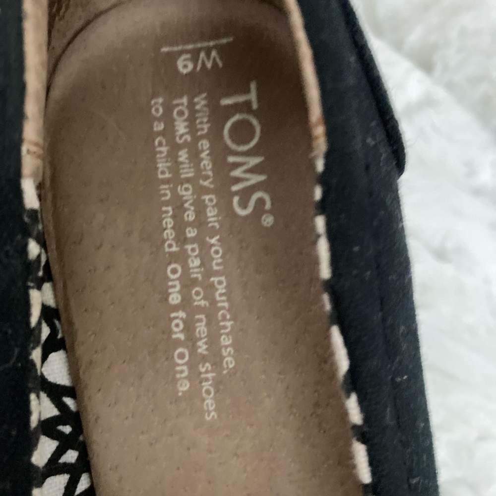 Tom’s canvas wedges with3” heel. - Picture 4 of 8